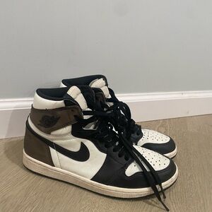 Nike Jordan 1s Retro High OG Dark Mocha